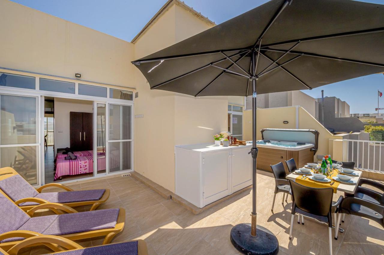 Summer Breeze Penthouse With Private Hot Tub & Terrace With Panoramic Views, By Getawaysmalta Mellieha Exterior photo
