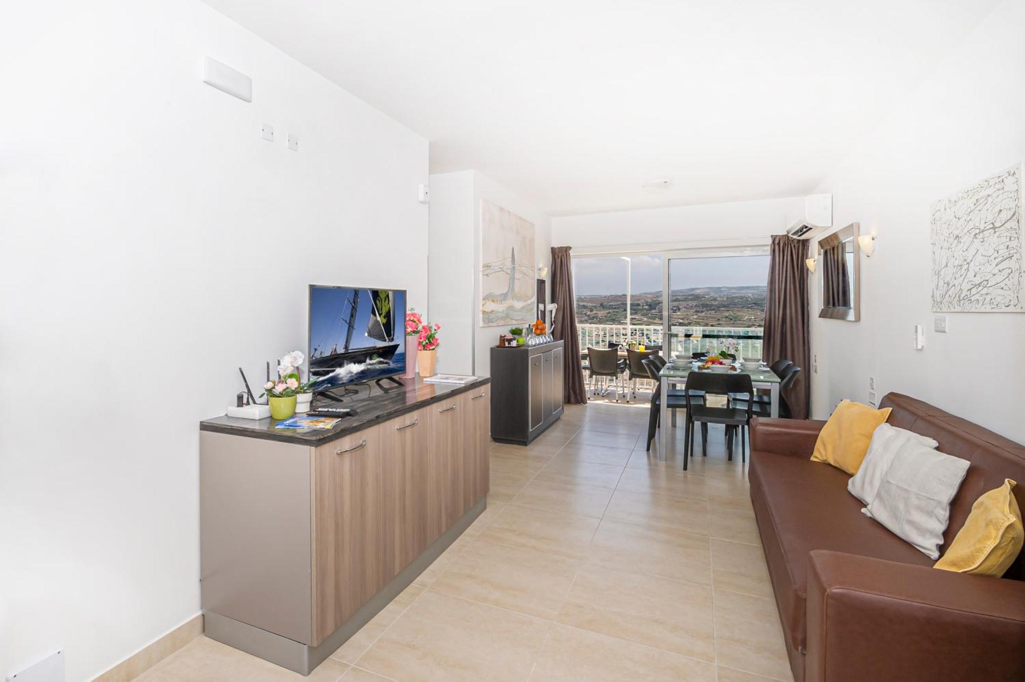Summer Breeze Penthouse With Private Hot Tub & Terrace With Panoramic Views, By Getawaysmalta Mellieha Exterior photo