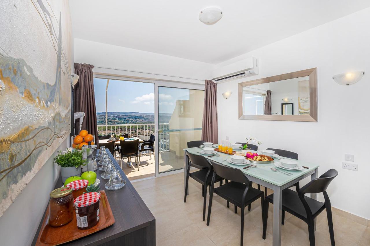 Summer Breeze Penthouse With Private Hot Tub & Terrace With Panoramic Views, By Getawaysmalta Mellieha Exterior photo